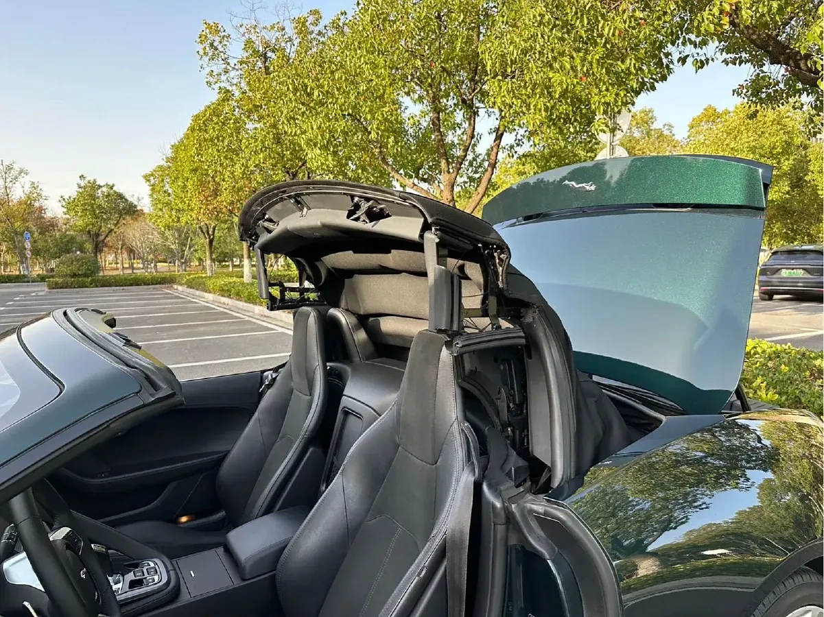 2021 Jaguar F-TYPE 2.0T 300HP L4 8AT,autocango,china used car exporter,china ev exporter,chinese used car exporter,chinese used ev exporter