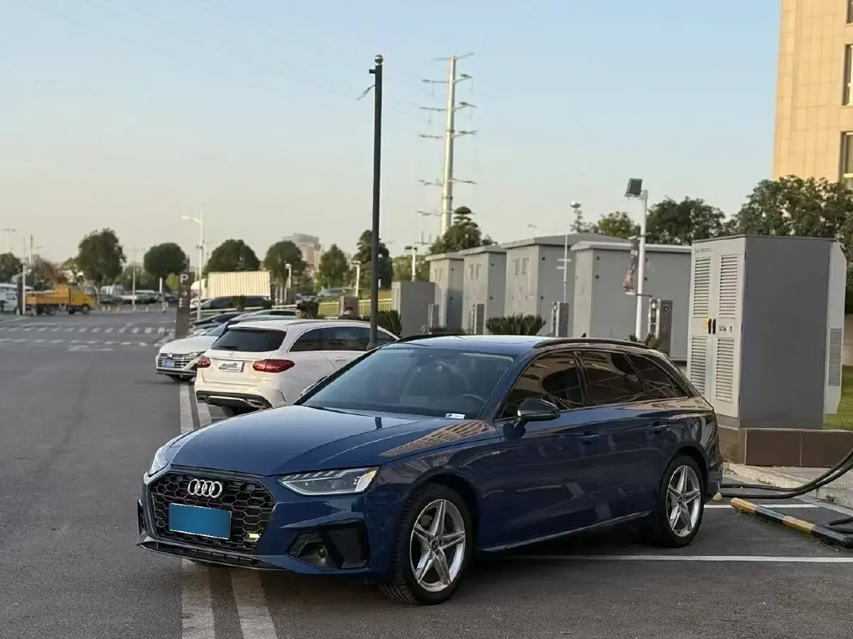 2021 Audi A4 2.0T 204HP L4 7DCT