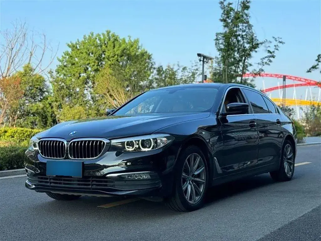 2018 BMW 5 Series 2.0T 224HP L4 8AT