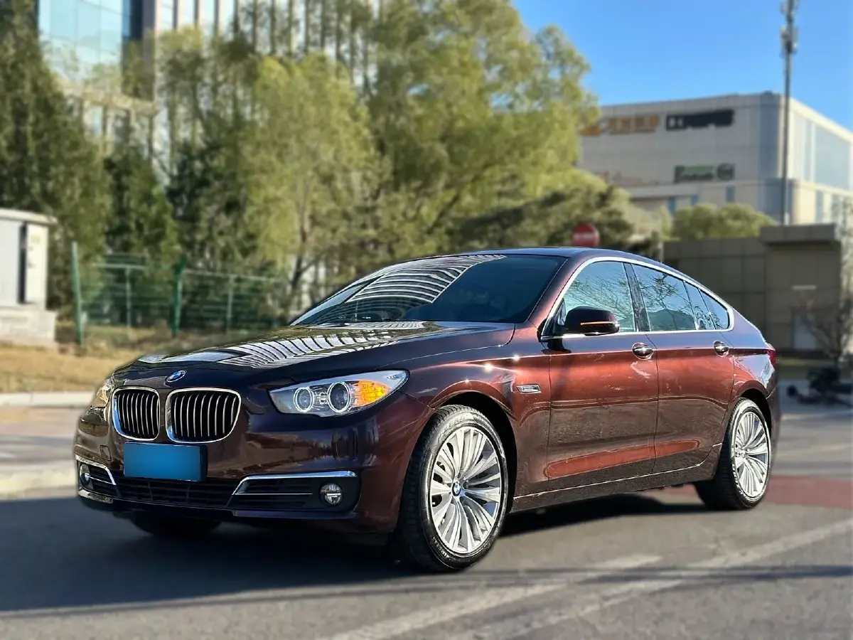 2015 BMW 5 Series GT 2.0T 245HP L4 8AT