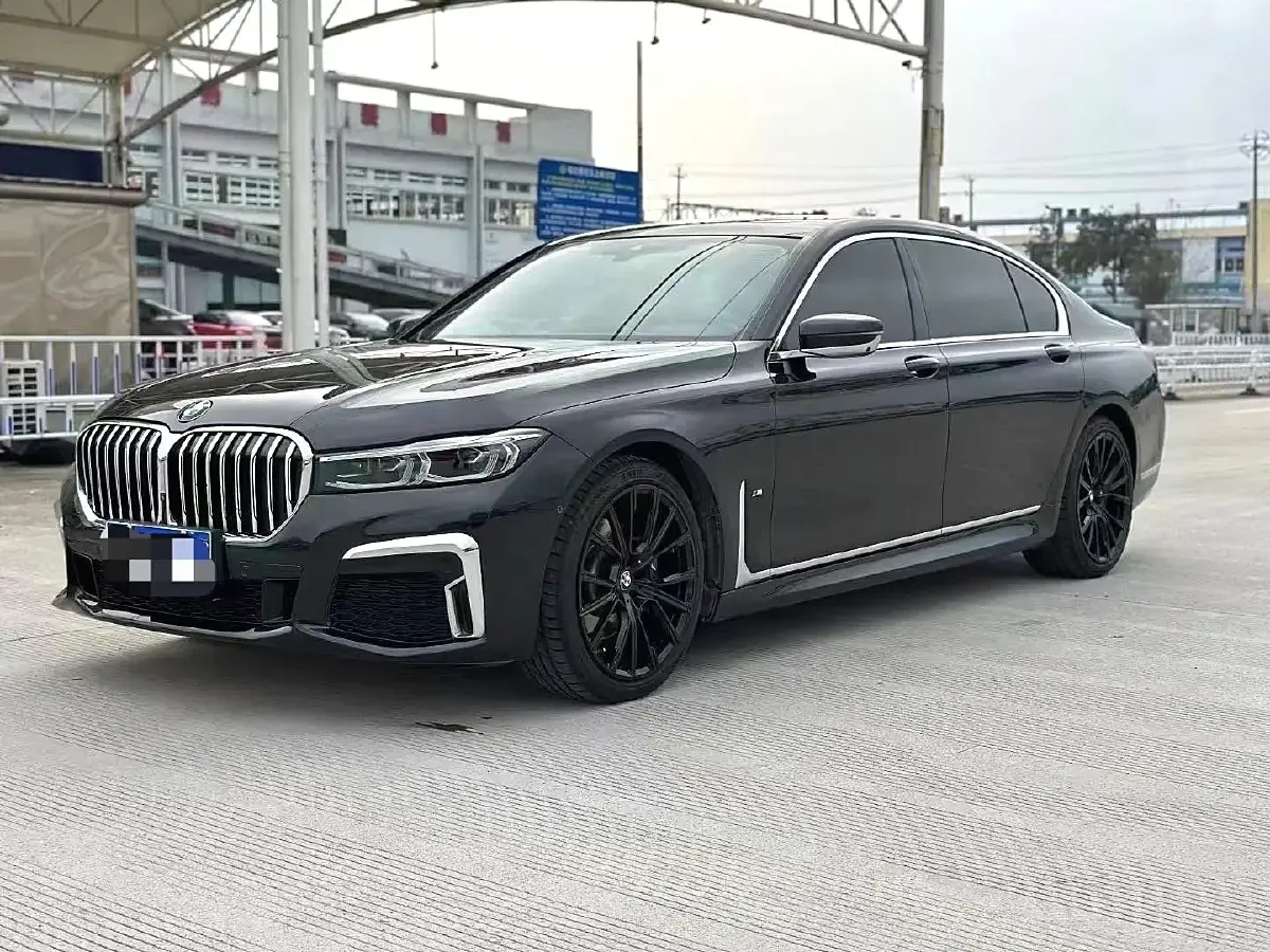 2019 BMW 7 Series 2.0T 265HP L4 8AT