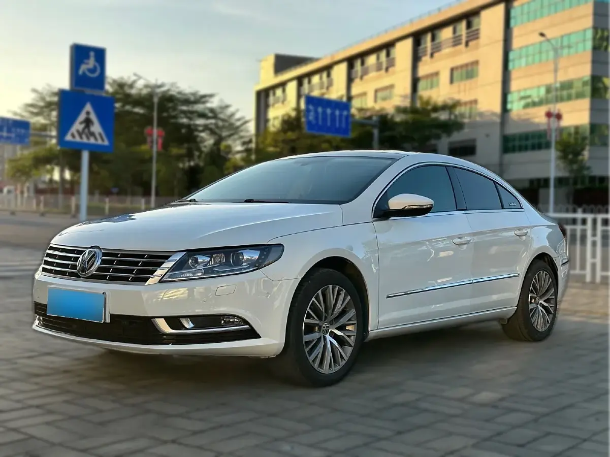 2018 Volkswagen CC 2.0T 200HP L4 6DCT