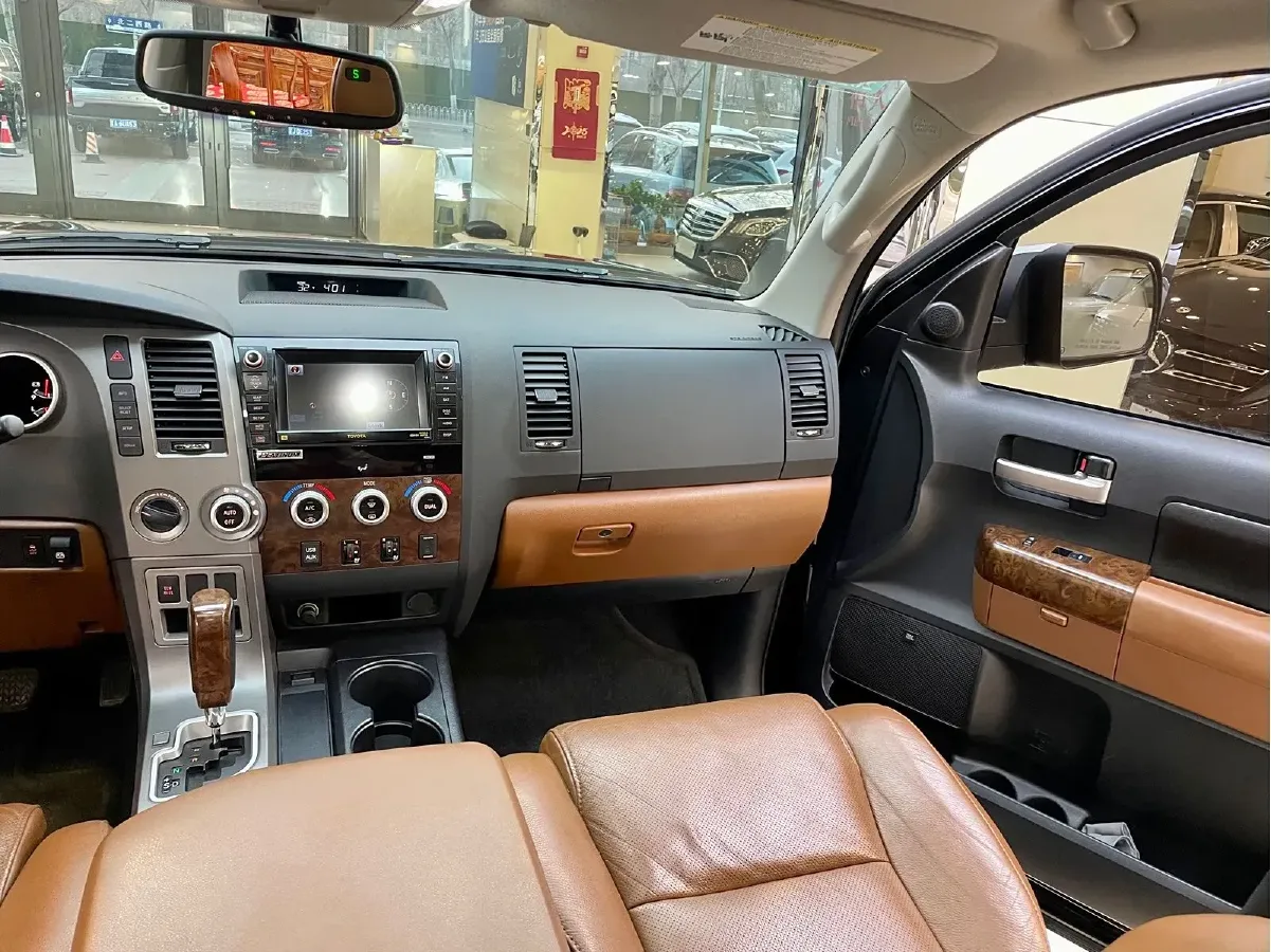 2011 Toyota Tundra 5.7L 386HP V8 6AT,autocango,china used car exporter,china ev exporter,chinese used car exporter,chinese used ev exporter