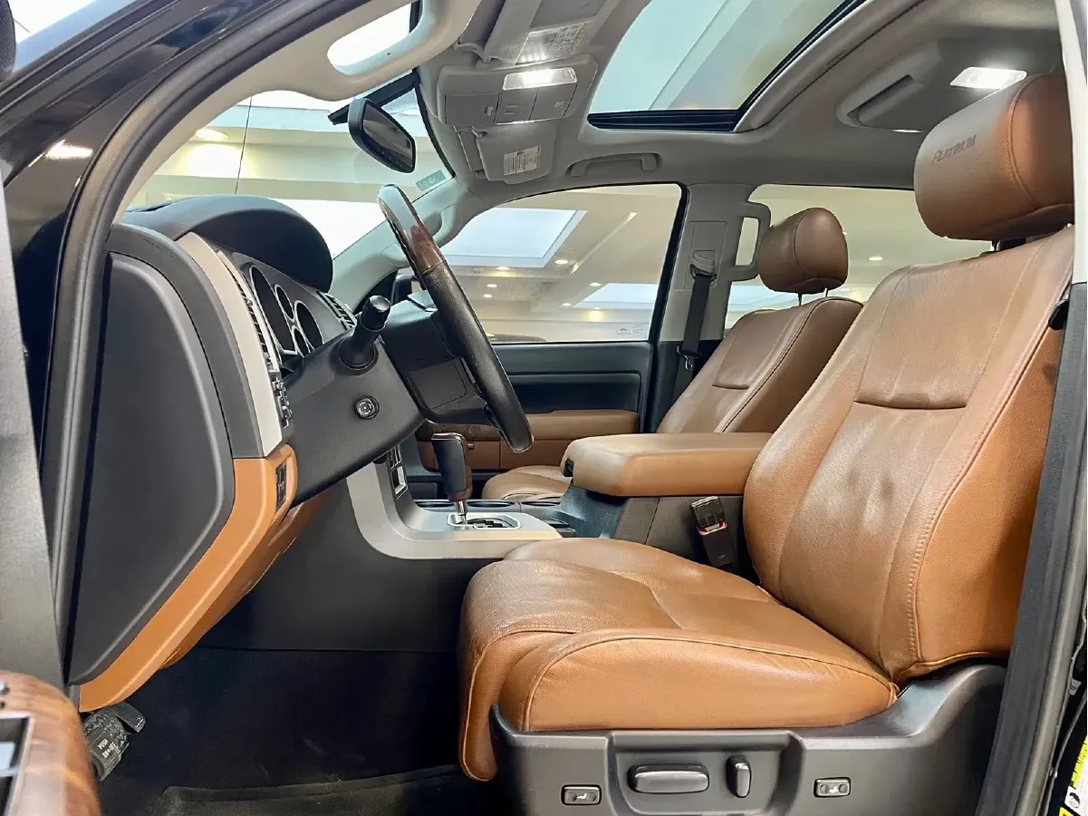 2011 Toyota Tundra 5.7L 386HP V8 6AT,autocango,china used car exporter,china ev exporter,chinese used car exporter,chinese used ev exporter