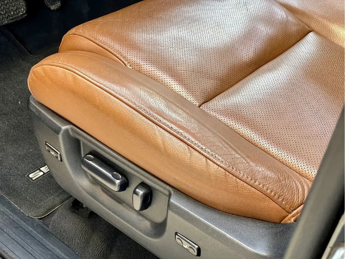 2011 Toyota Tundra 5.7L 386HP V8 6AT,autocango,china used car exporter,china ev exporter,chinese used car exporter,chinese used ev exporter