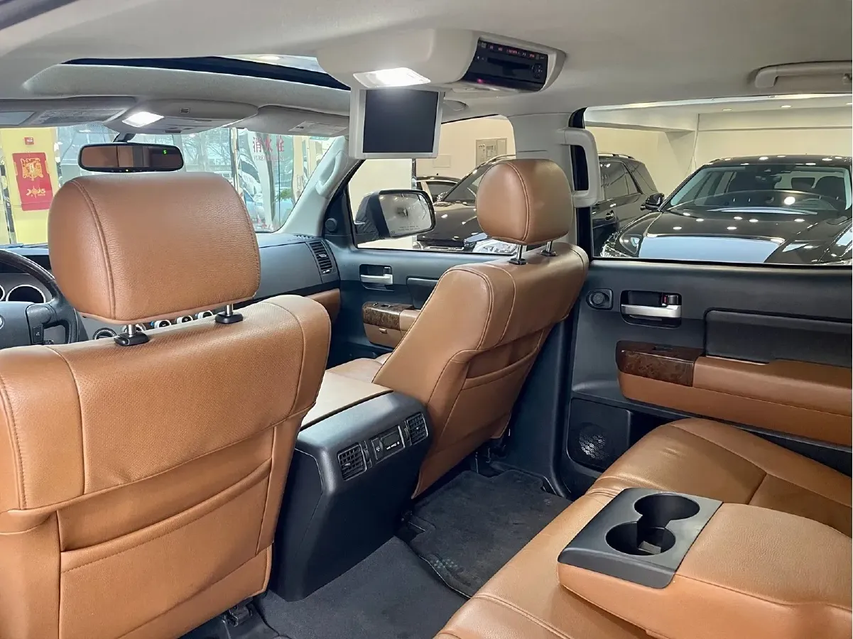 2011 Toyota Tundra 5.7L 386HP V8 6AT,autocango,china used car exporter,china ev exporter,chinese used car exporter,chinese used ev exporter