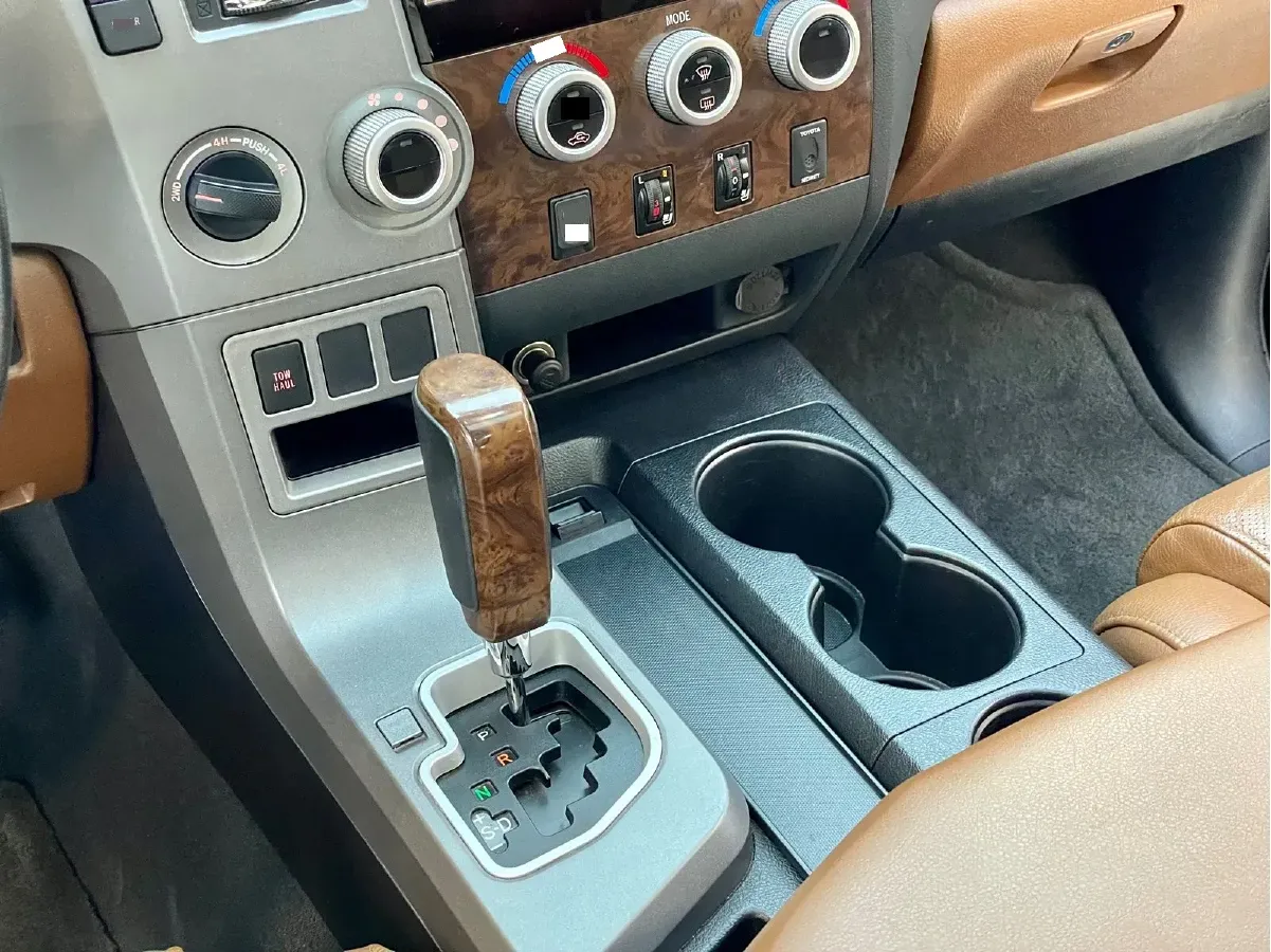 2011 Toyota Tundra 5.7L 386HP V8 6AT,autocango,china used car exporter,china ev exporter,chinese used car exporter,chinese used ev exporter