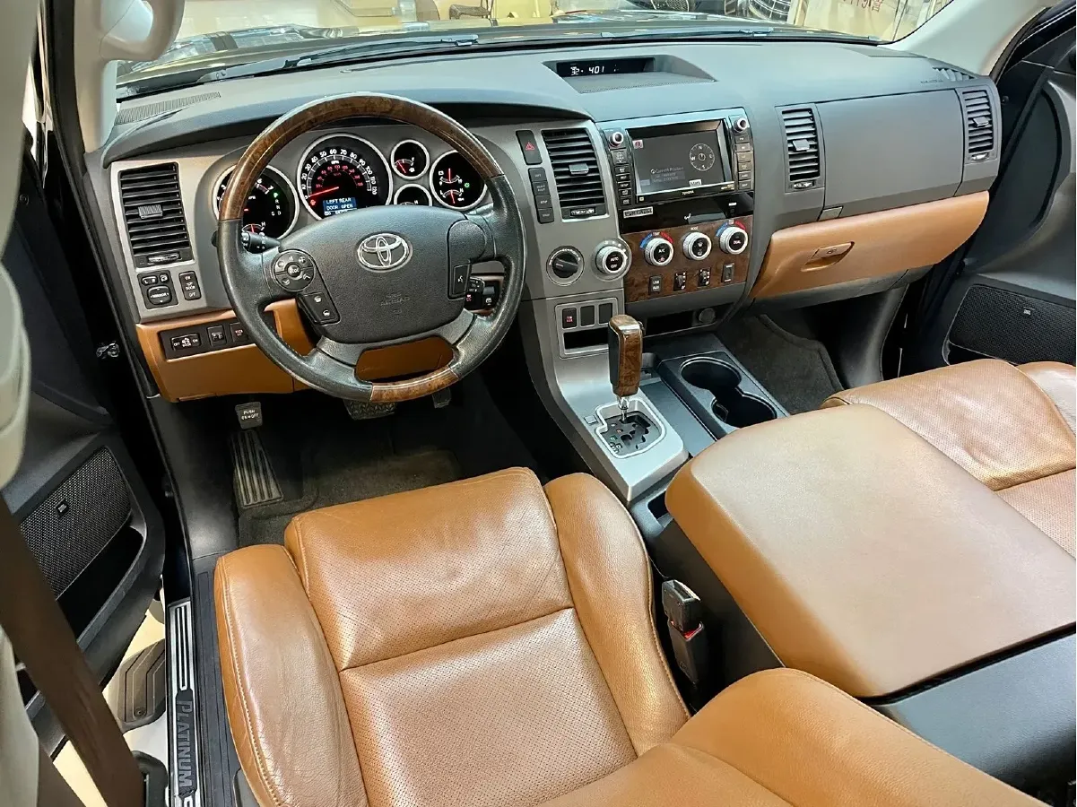 2011 Toyota Tundra 5.7L 386HP V8 6AT,autocango,china used car exporter,china ev exporter,chinese used car exporter,chinese used ev exporter