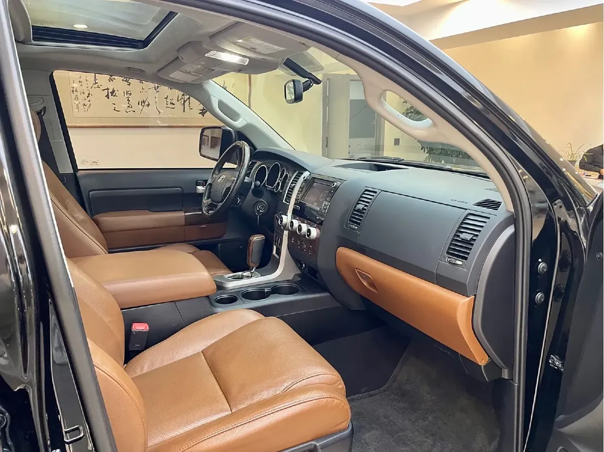 2011 Toyota Tundra 5.7L 386HP V8 6AT,autocango,china used car exporter,china ev exporter,chinese used car exporter,chinese used ev exporter