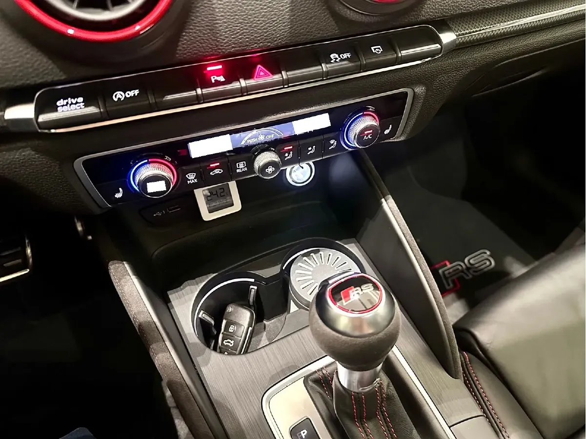 2017 Audi RS 3 2.5T 400HP L5 7DCT,autocango,china used car exporter,china ev exporter,chinese used car exporter,chinese used ev exporter