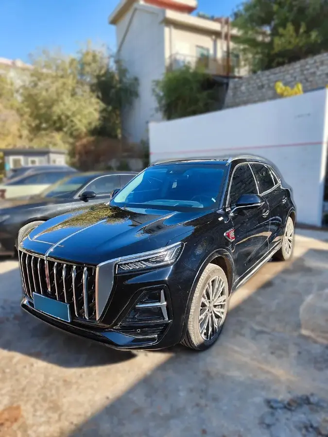 2023 HongQi HS5 2.0T 252HP L4 8AT