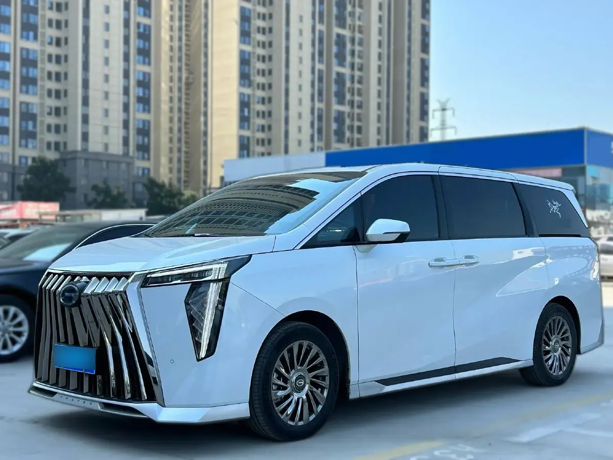 2023 GAC Trumpchi M8 2.0T 190HP L4 E-CVT Hybrid