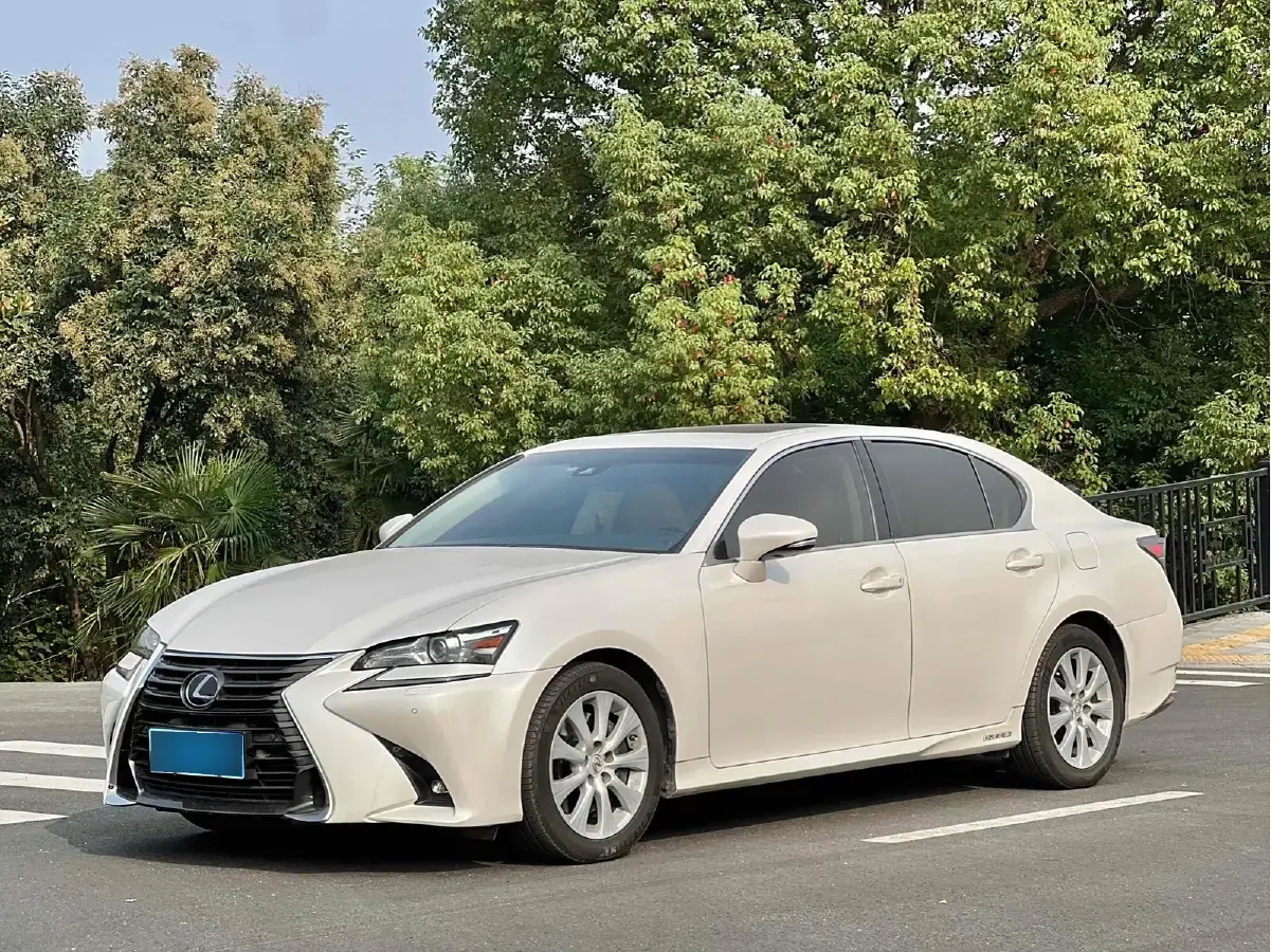 2016 Lexus GS 2.5L 181HP L4 E-CVT Hybrid