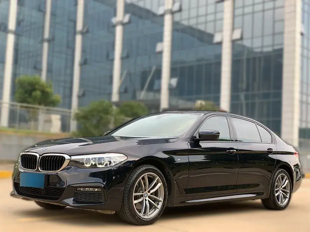 2019 BMW 5 Series 2.0T 184HP L4 8AT