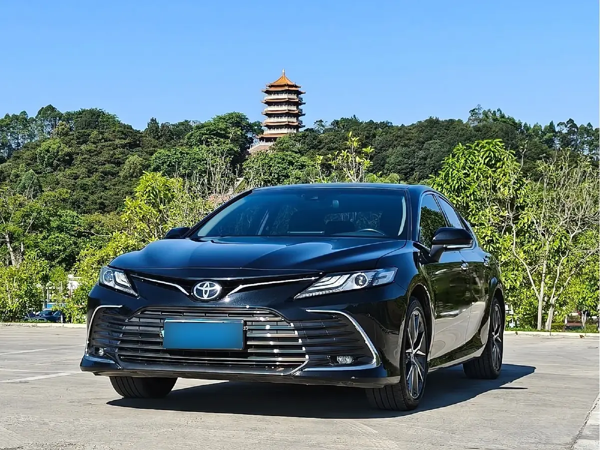 2021 Toyota Camry 2.5L 209HP L4 8AT