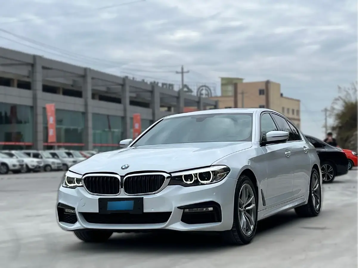2018 BMW 5 Series 2.0T 184HP L4 8AT