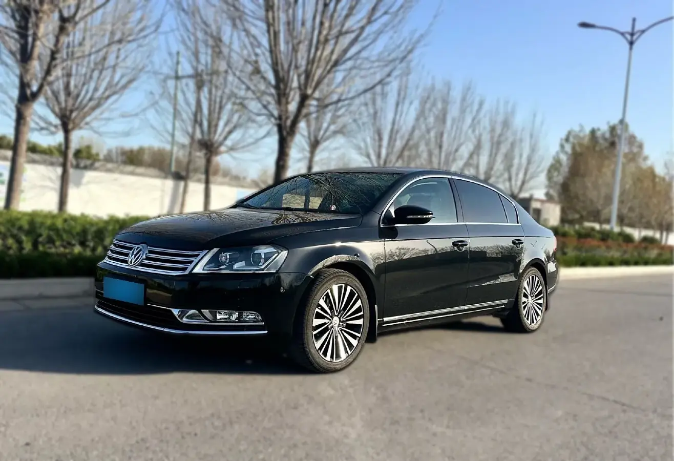2015 Volkswagen Magotan 2.0T 200HP L4 6DCT