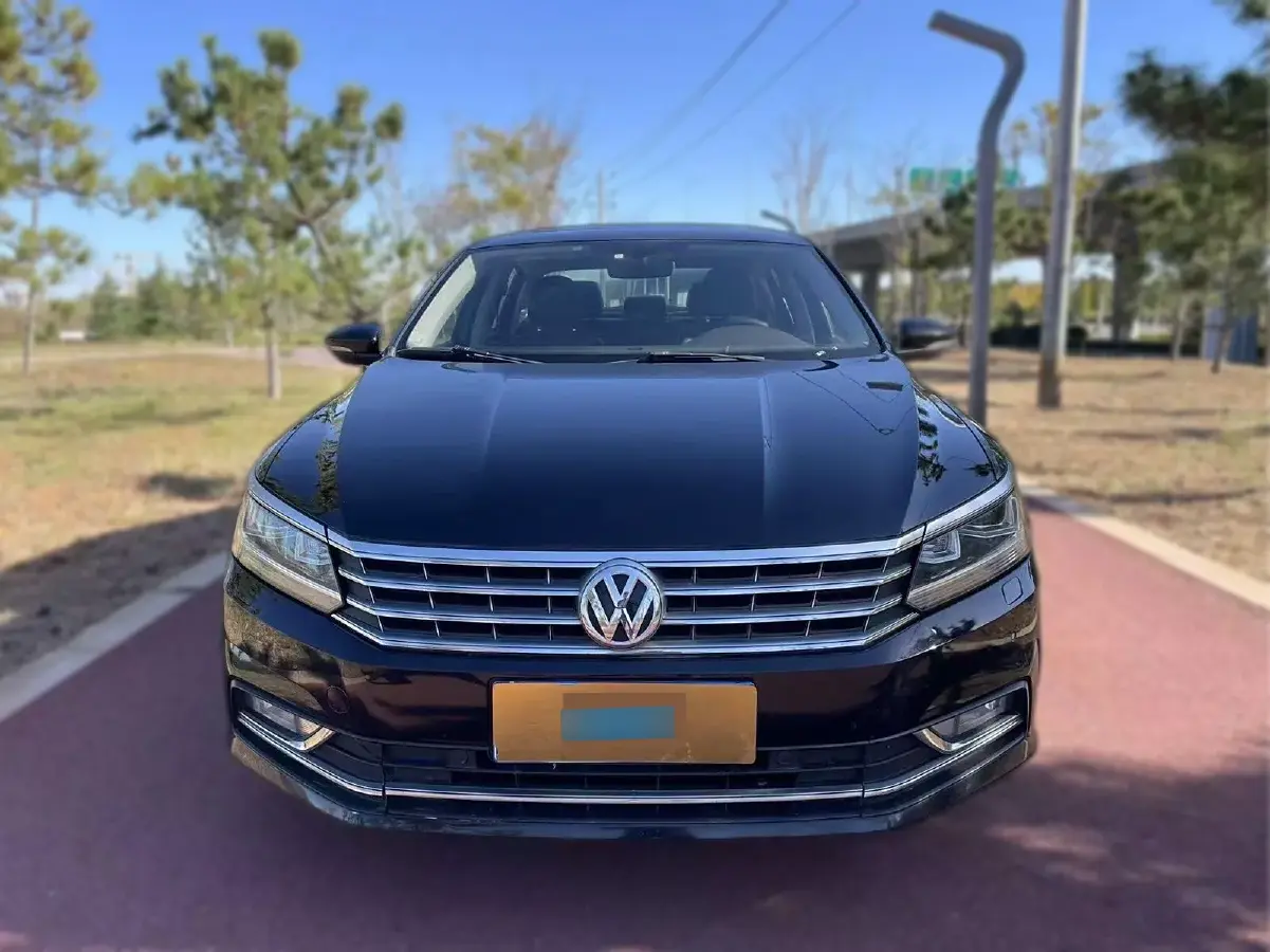 2017 Volkswagen Passat 1.8T 180HP L4 7DCT