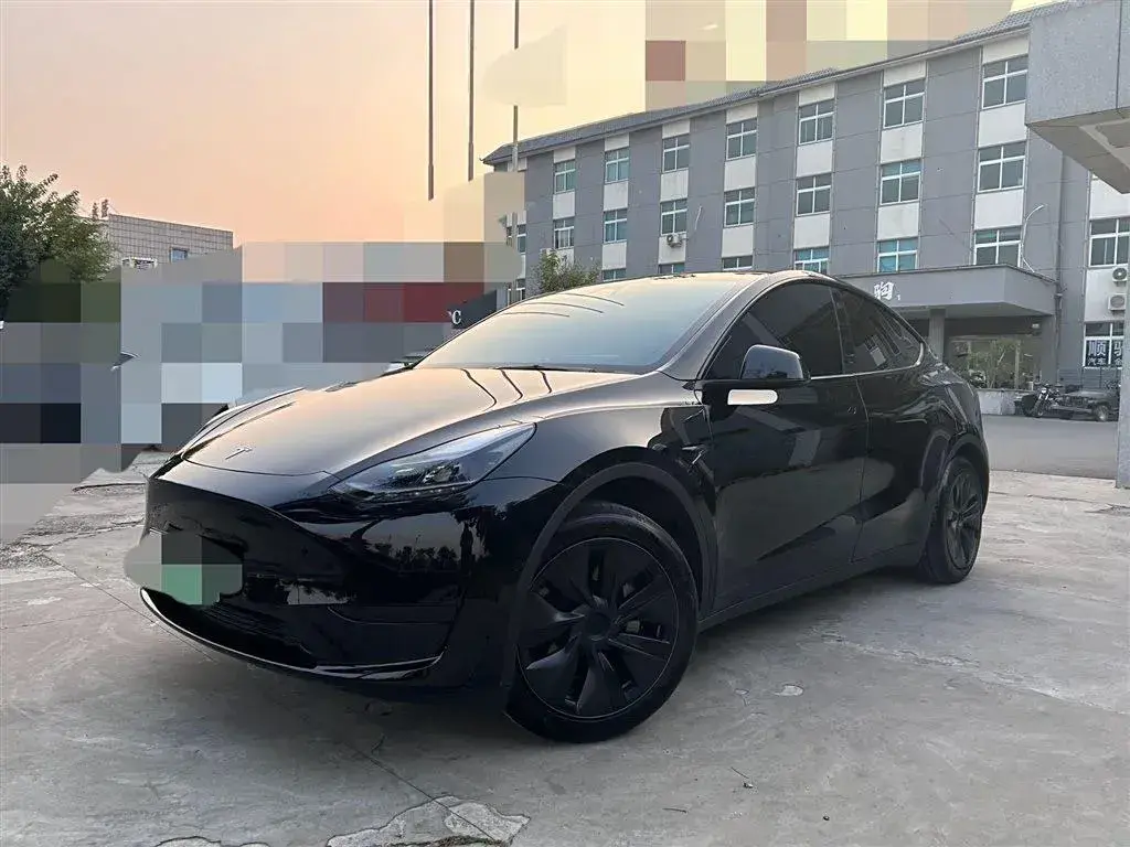 2023 Tesla Model Y BEV 60KWH