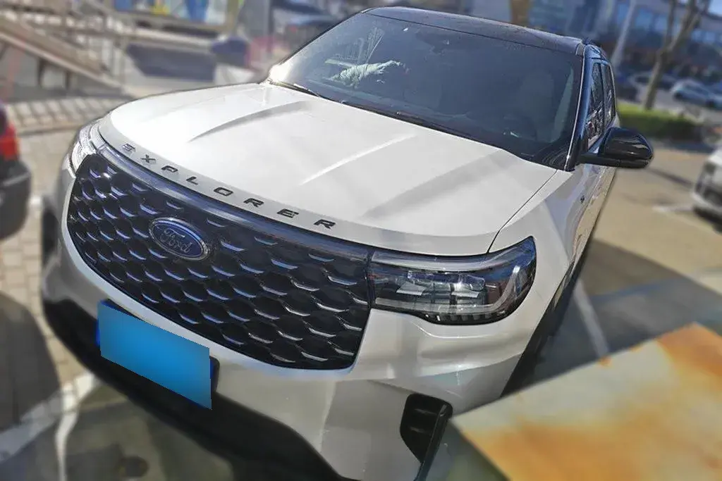 2023 Ford Explorer 2.3T 276HP L4 10AT