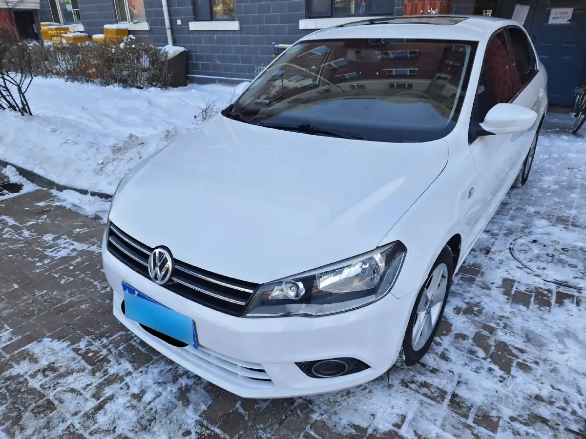 2013 Volkswagen Jetta 1.6L 110HP L4 6AT