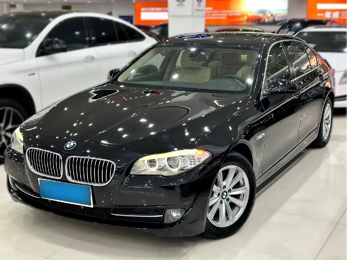 2011 BMW 5 Series 2.5L 204HP L6 8AT