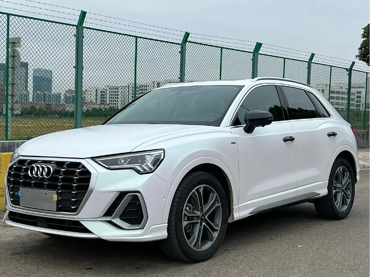 2023 Audi Q3 2.0T 186HP L4 7DCT