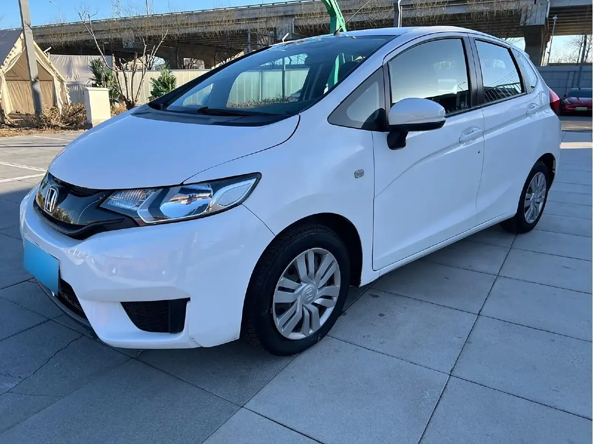 2014 Honda Fit 1.5L 131HP L4 CVT