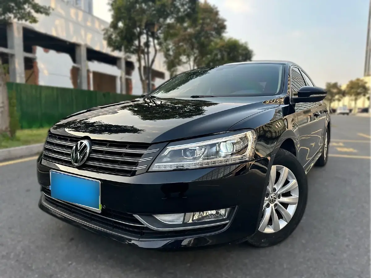 2013 Volkswagen Passat 1.8T 160HP L4 7DCT