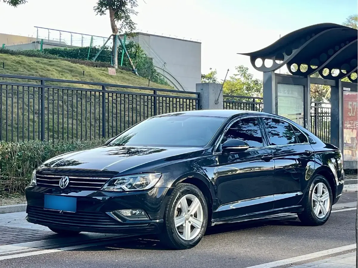 2015 Volkswagen Lamando 1.4T 131HP L4 5MT