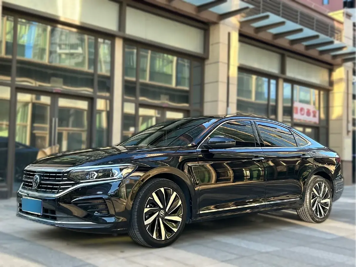 2022 Volkswagen Passat 2.0T 186HP L4 7DCT