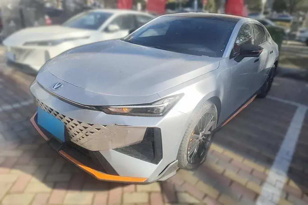 2024 ChangAn UNI-V 1.5T 188HP L4 7DCT