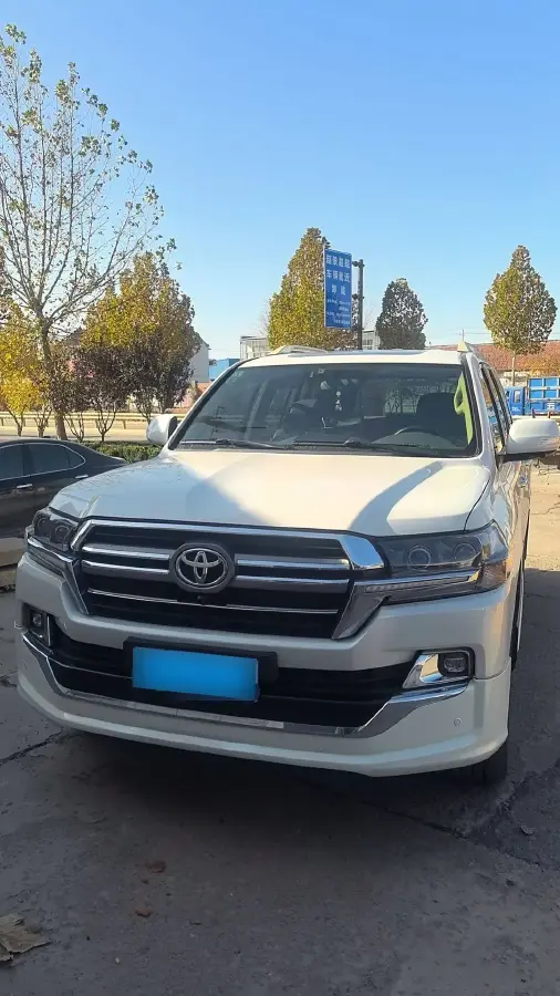 2015 Toyota Land Cruiser 4.0L 275HP V6 5AT