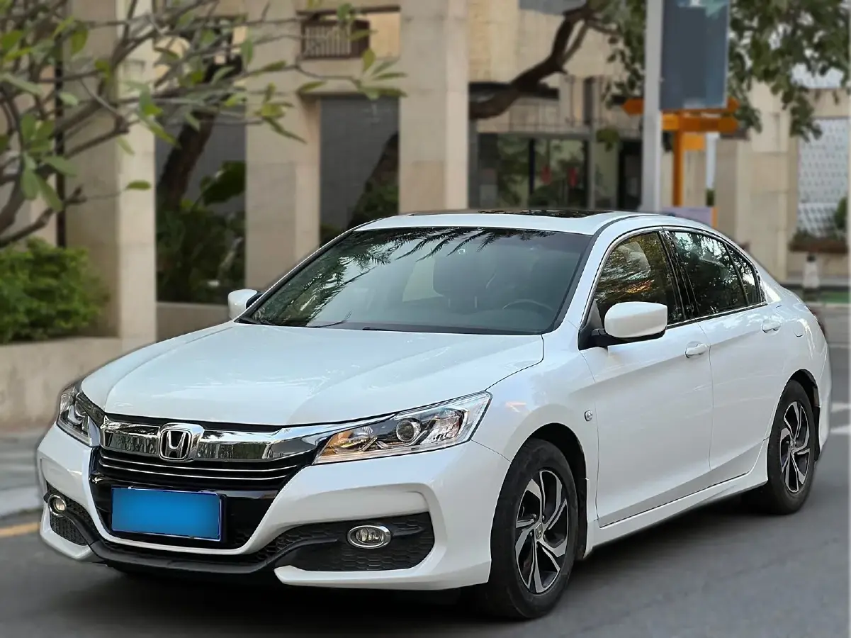 2016 Honda Accord 2.0L 155HP L4 CVT