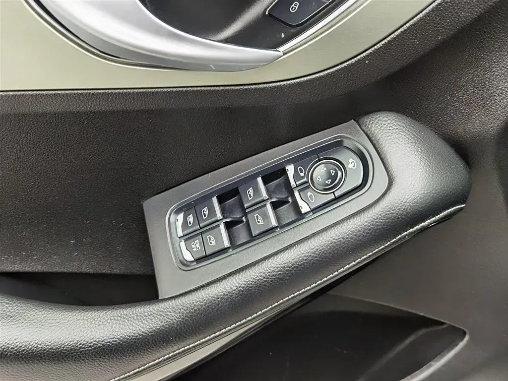 2016 Zotye SR7 1.5T 150HP L4 CVT,autocango,china used car exporter,china ev exporter,chinese used car exporter,chinese used ev exporter