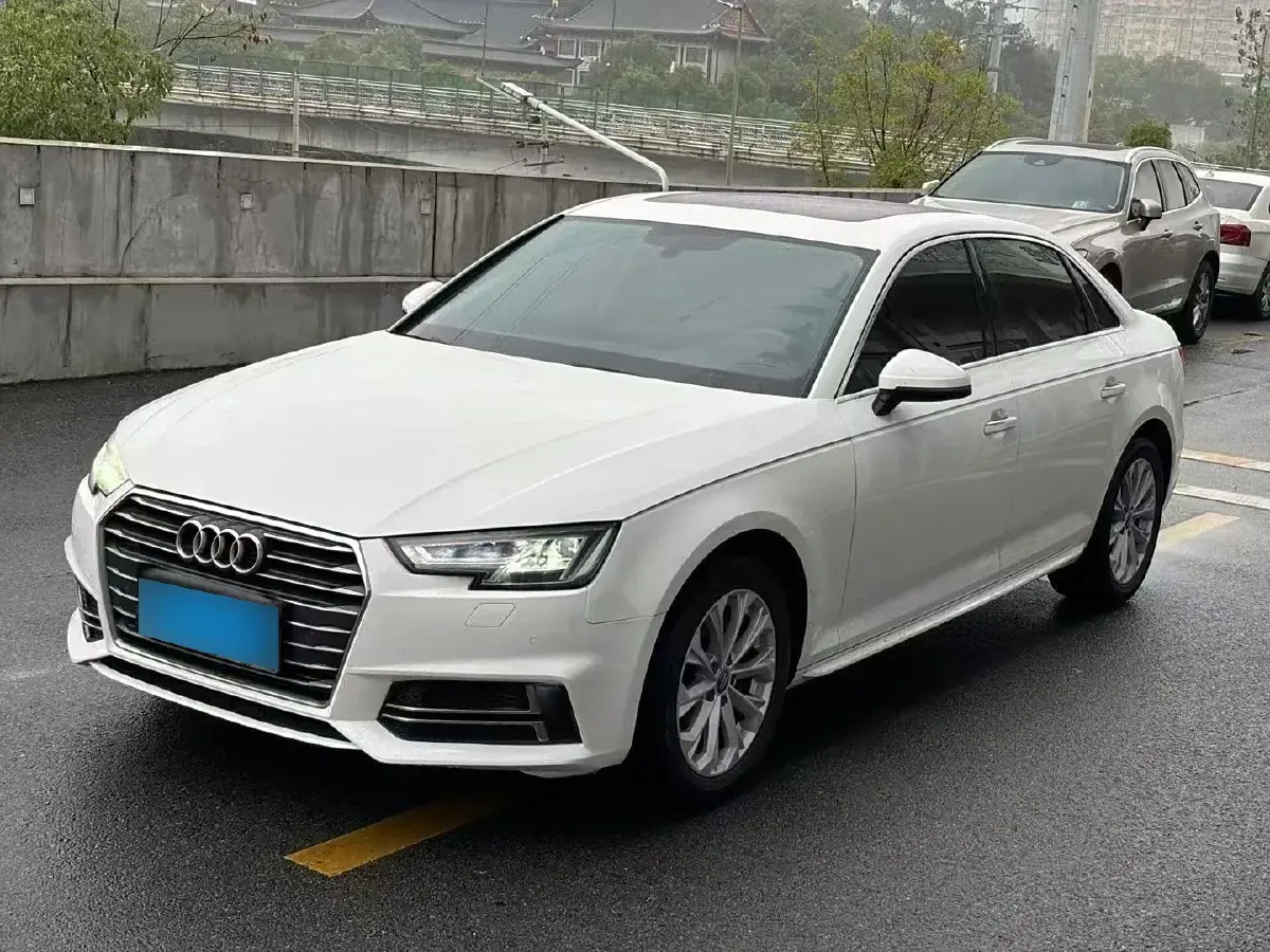 2019 Audi A4L 2.0T 190HP L4 7DCT