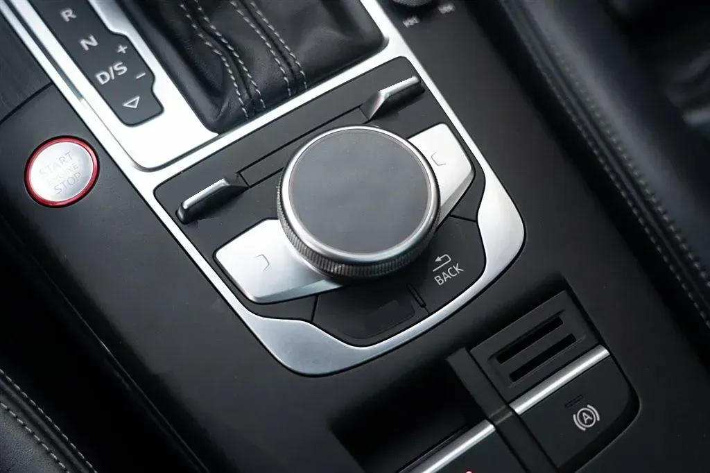 2017 Audi RS 3 2.5T 400HP L5 7DCT,autocango,china used car exporter,china ev exporter,chinese used car exporter,chinese used ev exporter