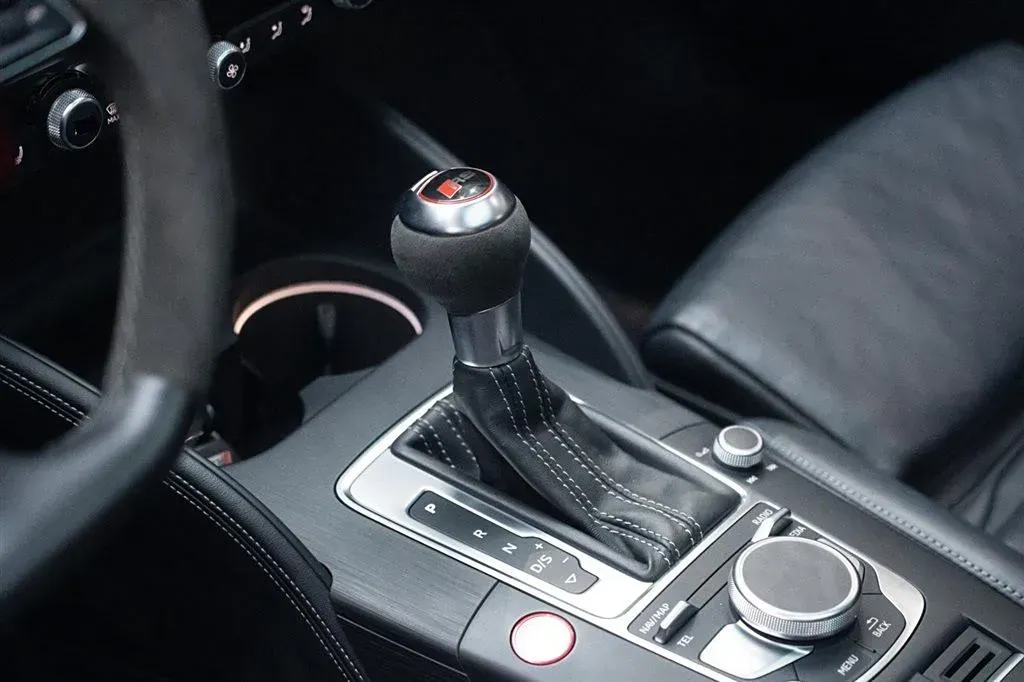 2017 Audi RS 3 2.5T 400HP L5 7DCT,autocango,china used car exporter,china ev exporter,chinese used car exporter,chinese used ev exporter