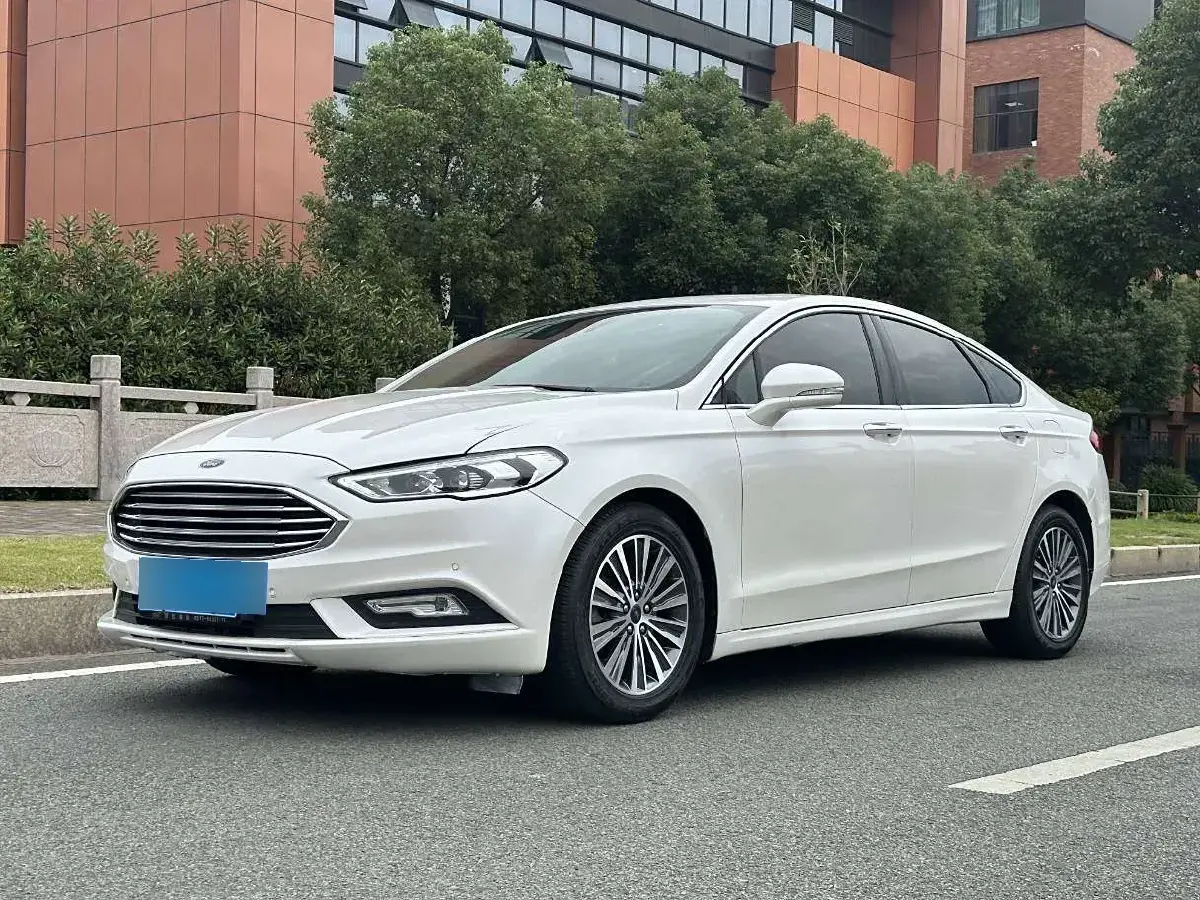 2017 Ford Mondeo 2.0T 204HP L4 6AT