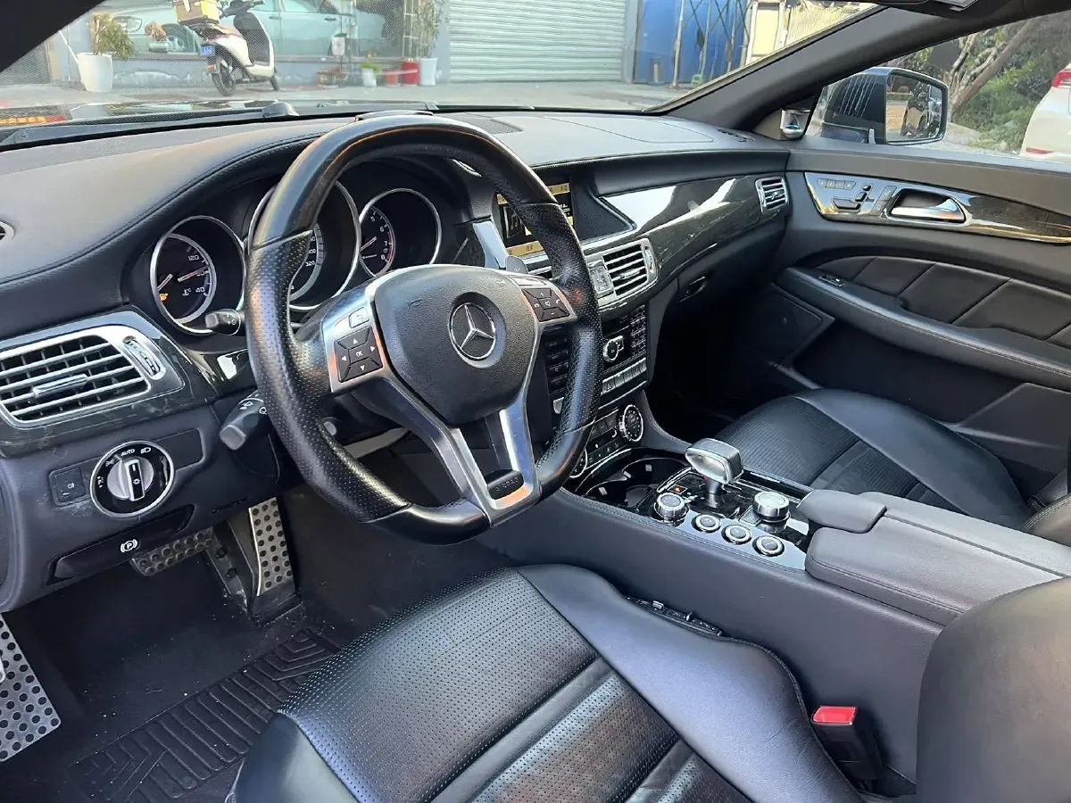 2012 Mercedes-Benz CLS AMG 5.5T 525HP V8 7AT,autocango,china used car exporter,china ev exporter,chinese used car exporter,chinese used ev exporter