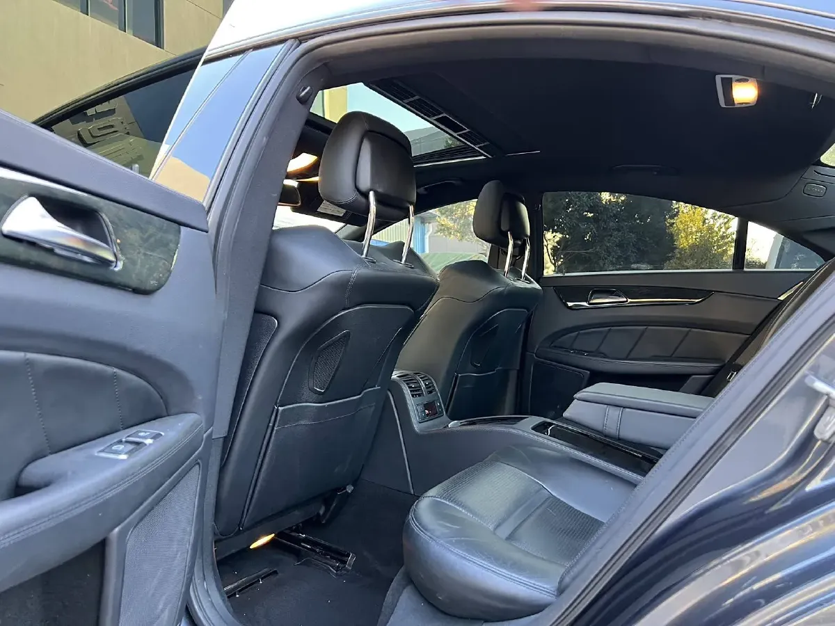 2012 Mercedes-Benz CLS AMG 5.5T 525HP V8 7AT,autocango,china used car exporter,china ev exporter,chinese used car exporter,chinese used ev exporter