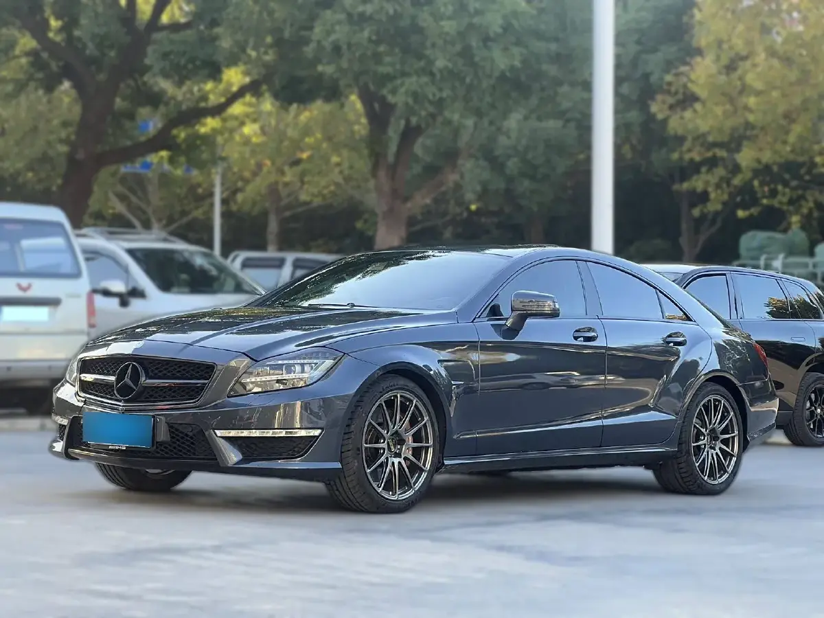 2012 Mercedes-Benz CLS AMG 5.5T 525HP V8 7AT