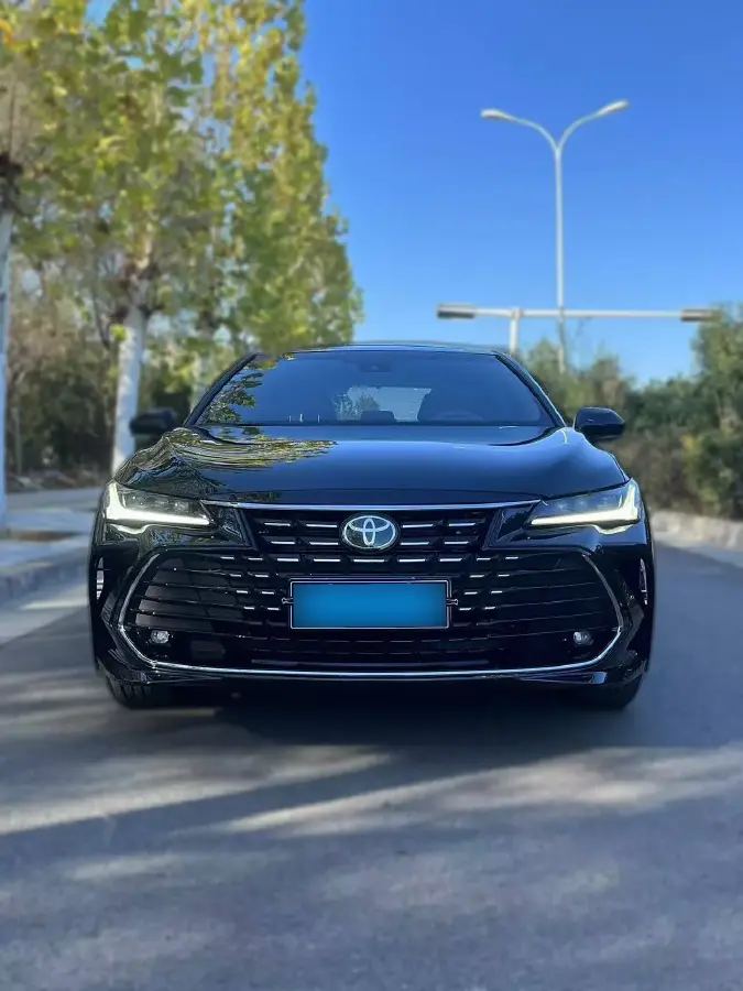 2023 Toyota Avalon 2.5L 178HP L4 E-CVT Hybrid