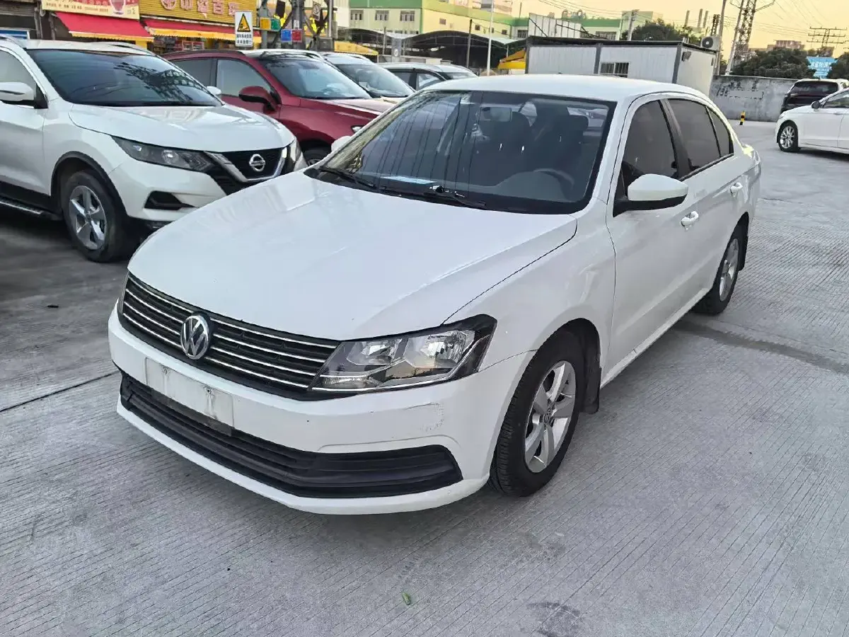 2015 Volkswagen Lavida 1.6L 110HP L4 6AT