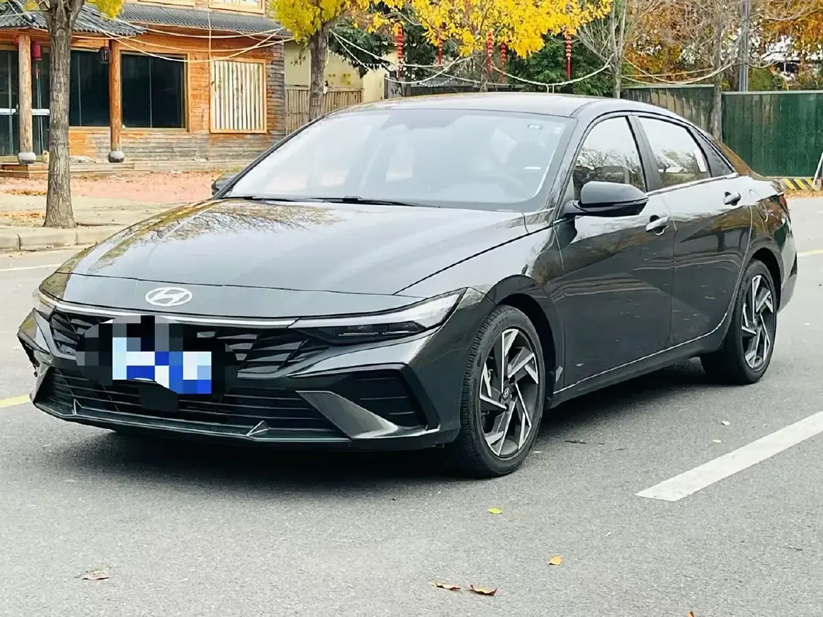 2023 Hyundai Elantra 1.5L 115HP L4 CVT