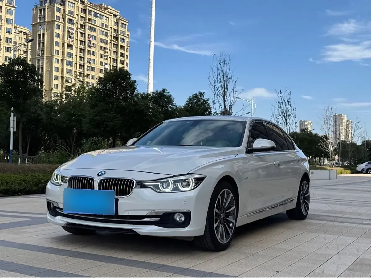 2018 BMW 3 Series 2.0T 184HP L4 8AT