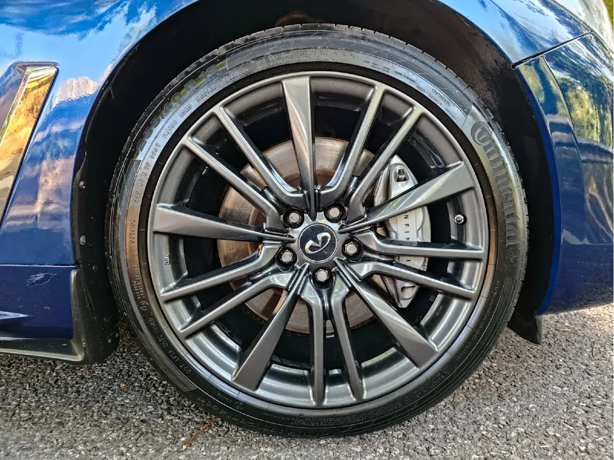 2017 Infiniti Q60 2.0T 211HP L4 7AT,autocango,china used car exporter,china ev exporter,chinese used car exporter,chinese used ev exporter