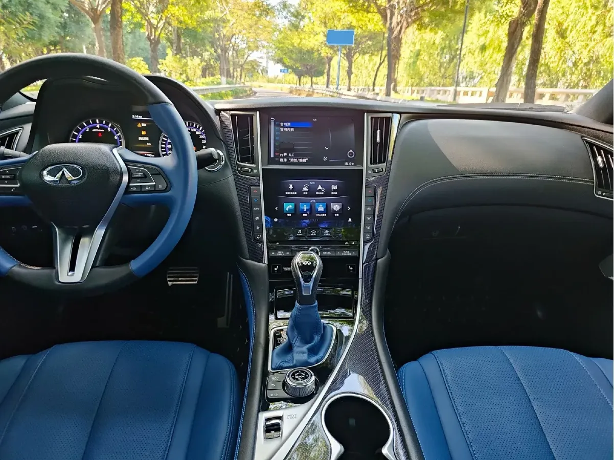 2017 Infiniti Q60 2.0T 211HP L4 7AT,autocango,china used car exporter,china ev exporter,chinese used car exporter,chinese used ev exporter