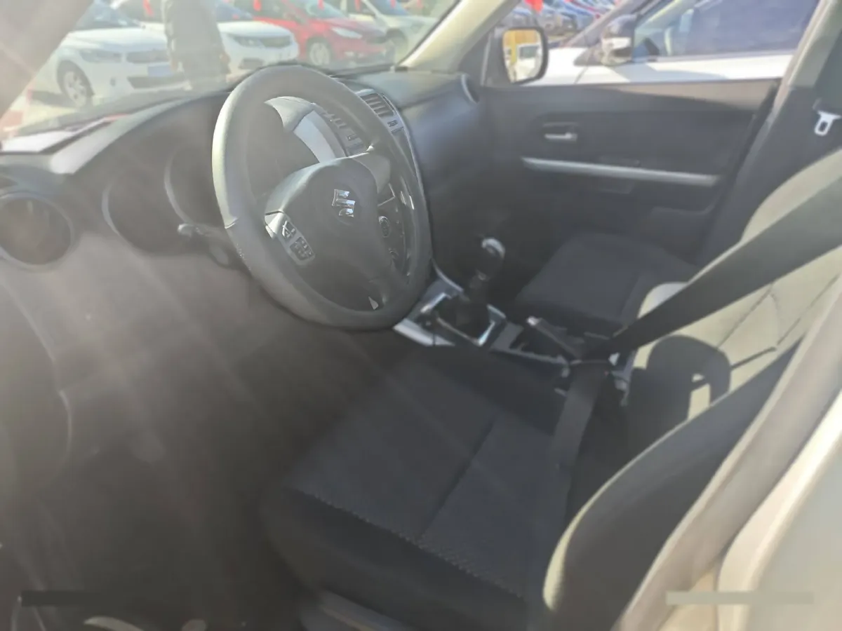 2007 Suzuki Grand Vitara 2.0L 140HP L4 5MT,autocango,china used car exporter,china ev exporter,chinese used car exporter,chinese used ev exporter