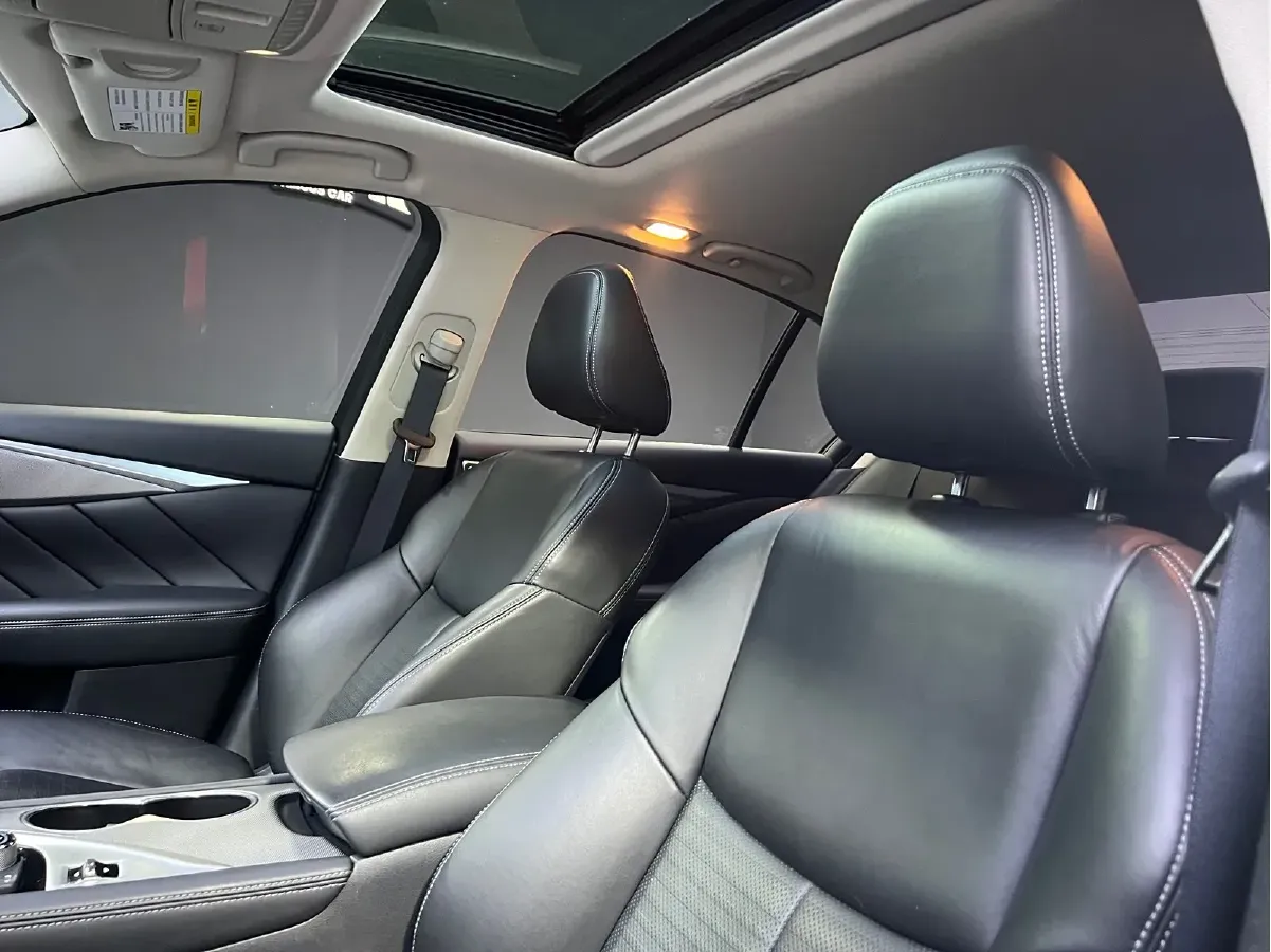 2014 Infiniti Q50 3.7L 351HP V6 7AT,autocango,china used car exporter,china ev exporter,chinese used car exporter,chinese used ev exporter